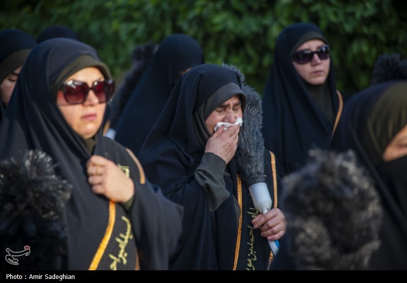 آیین سیاه پوشان و تعویض پرچم حرم مطهر حضرت شاهچراغ (ع)