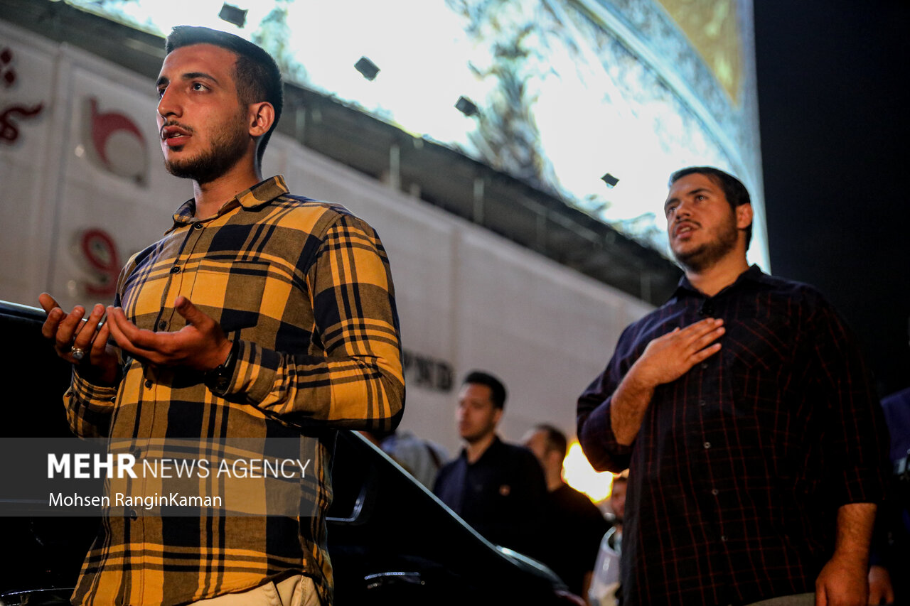 مراسم دعا و توسل در تهران