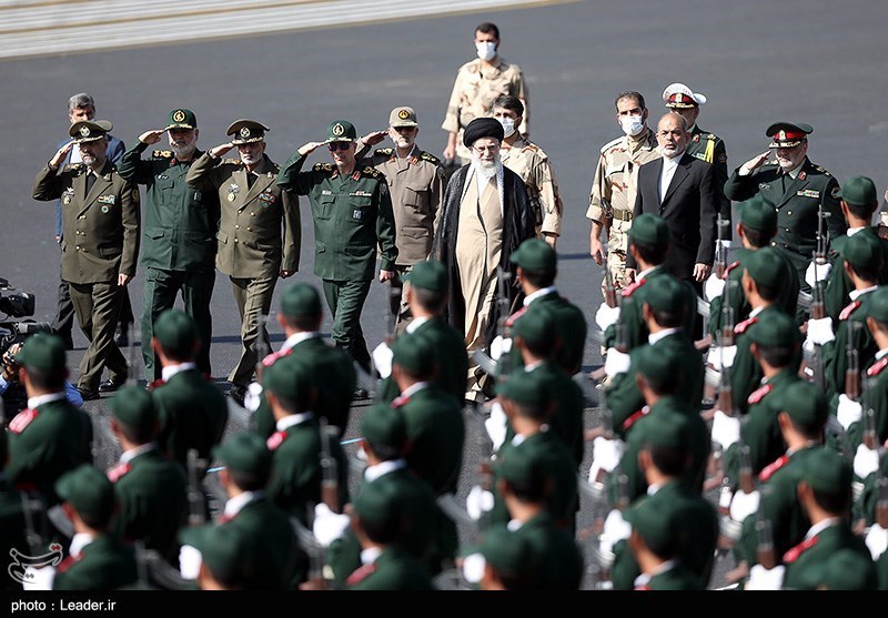 حضور رهبر انقلاب در دانشگاه افسری امام حسن(ع) 