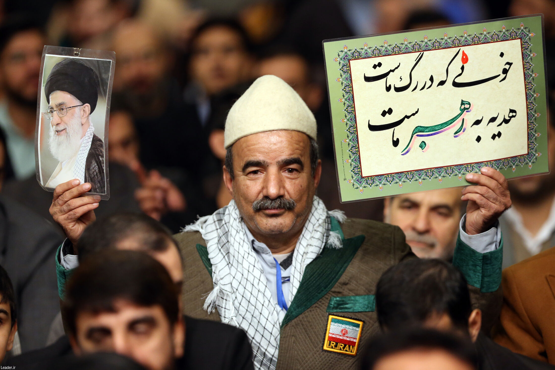 دیدار مداحان اهل‌بیت علیهم‌السلام با رهبر انقلاب