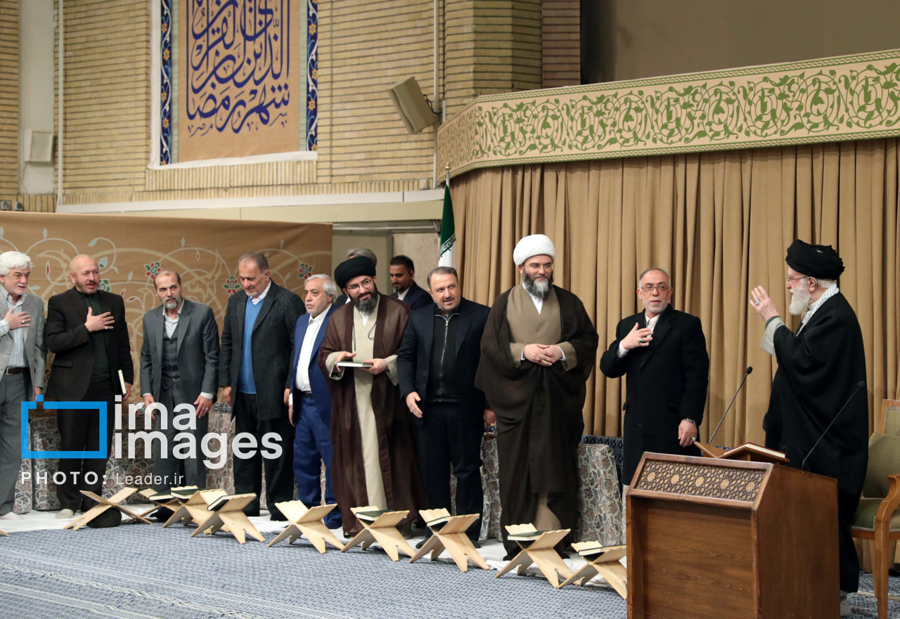 رهبر انقلاب در محفل قرآنی