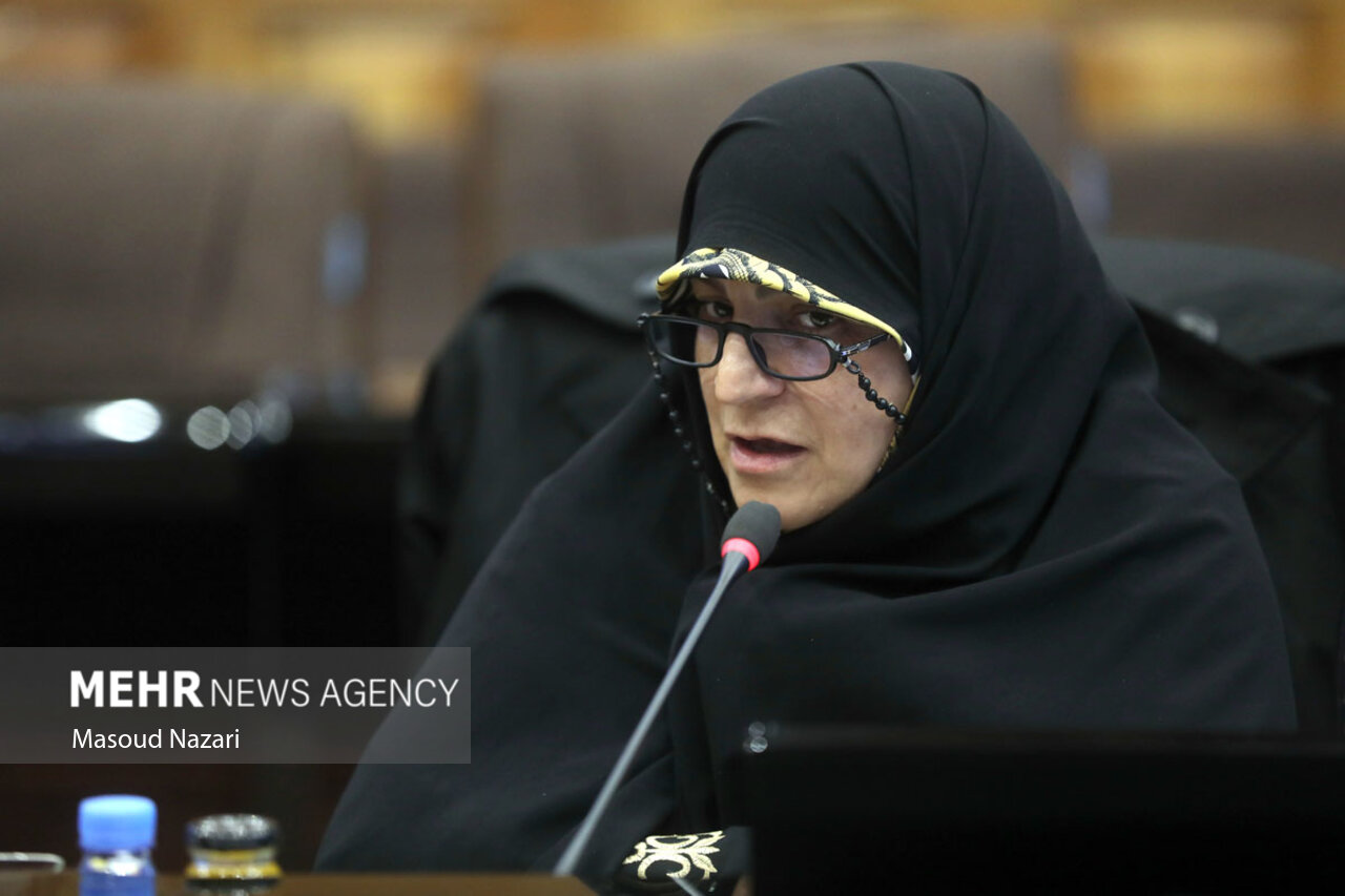 دیدار فرمانده کل ارتش با اعضای فراکسیون زنان مجلس