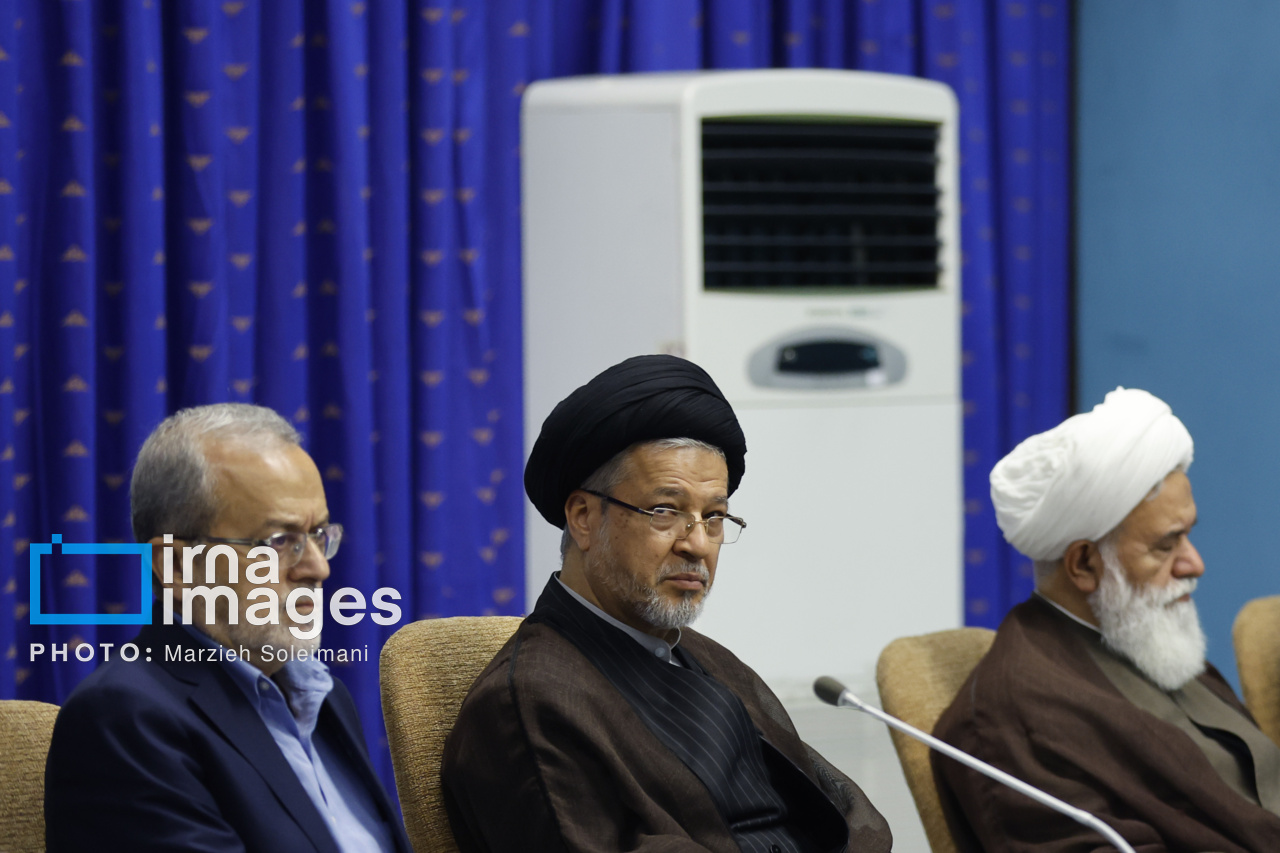 جلسه شورای عالی انقلاب فرهنگی