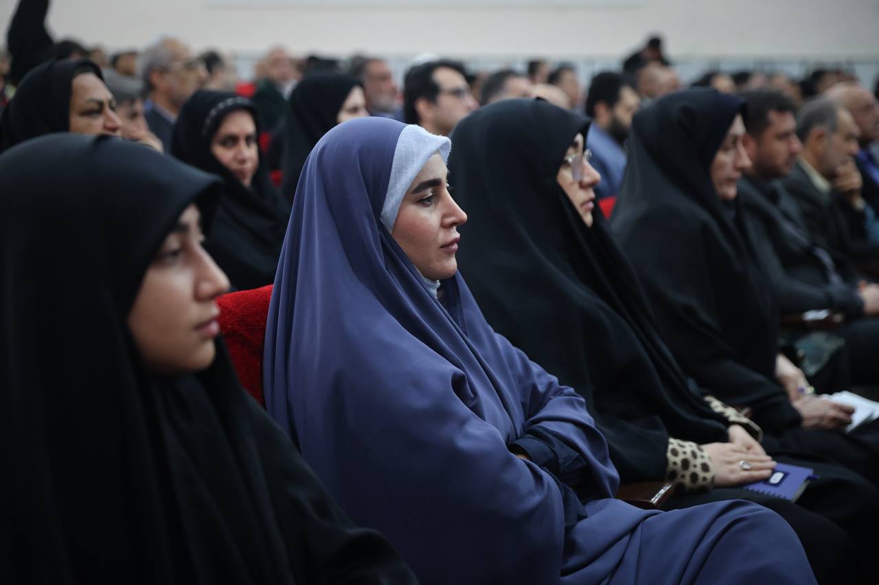 نشست صمیمانه فعالان گفتمان عقلانیت انقلابی استان مازندران