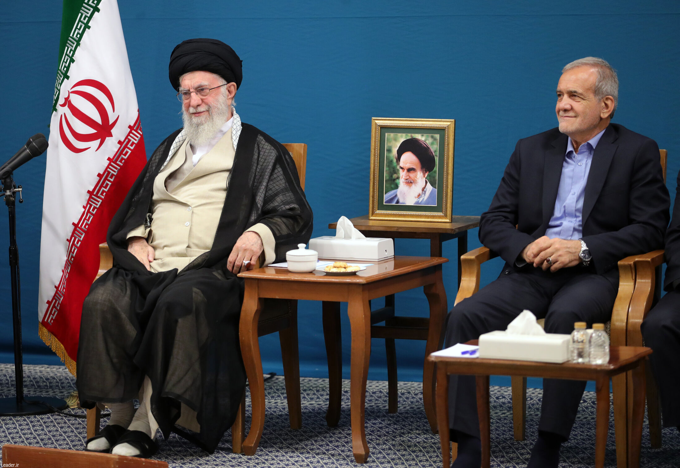 نخستین دیدار هیئت دولت چهاردهم با رهبر انقلاب