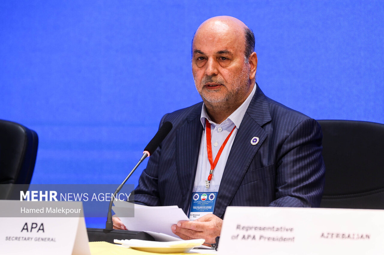 سفر رئیس مجلس به مشهد مقدس