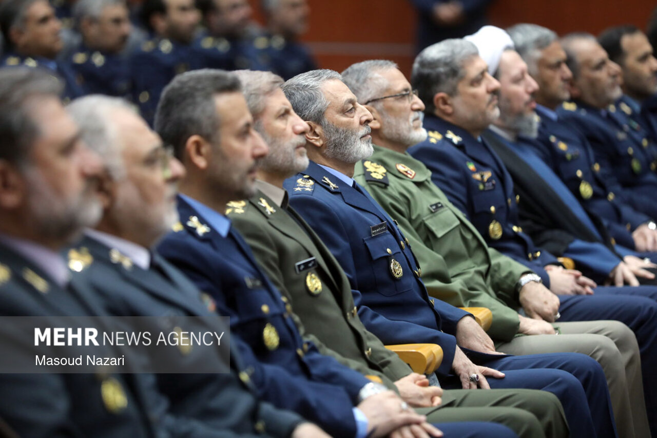دیدار فرماندهان و کارکنان نیروهای هوایی