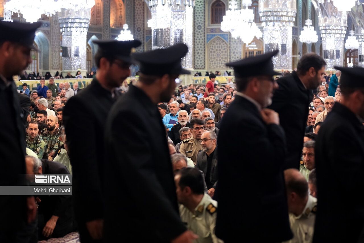مراسم هفتمین روز شهادت رئیس جمهور در حرم رضوی