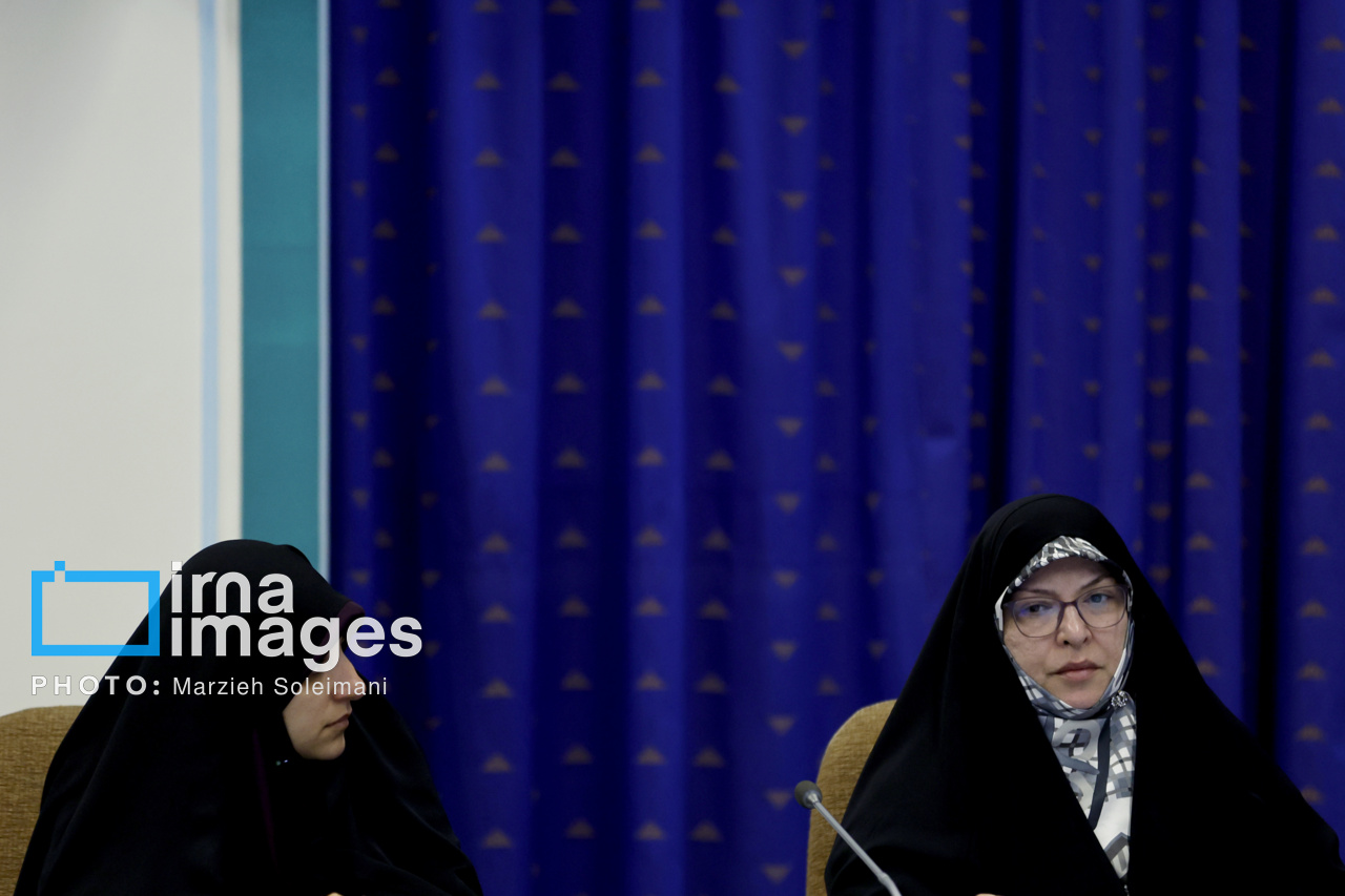 جلسه شورای عالی انقلاب فرهنگی