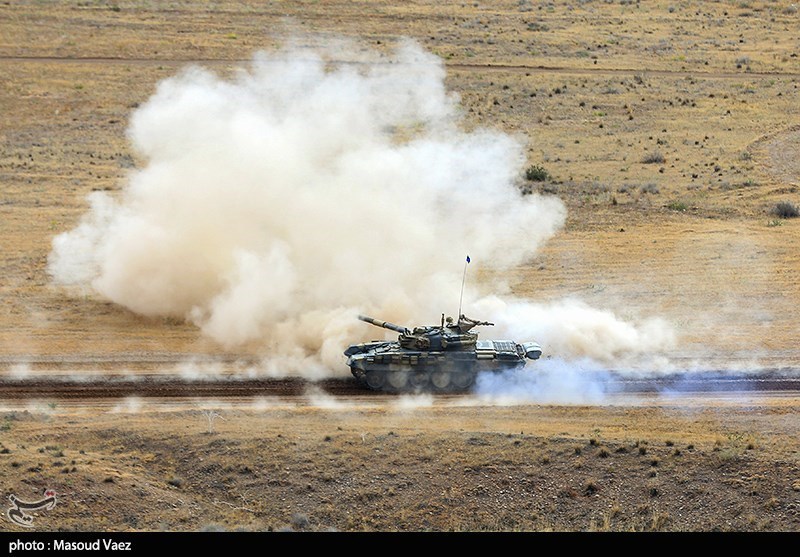 بازدید سرلشکر باقری از قرارگاه منطقه‌ای عاشورا 