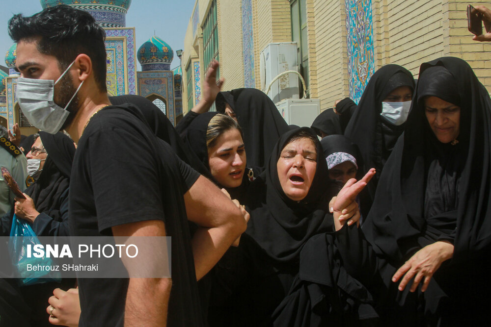 تشییع پیکر شهید سرهنگ شهرکی و همسرش در زابل