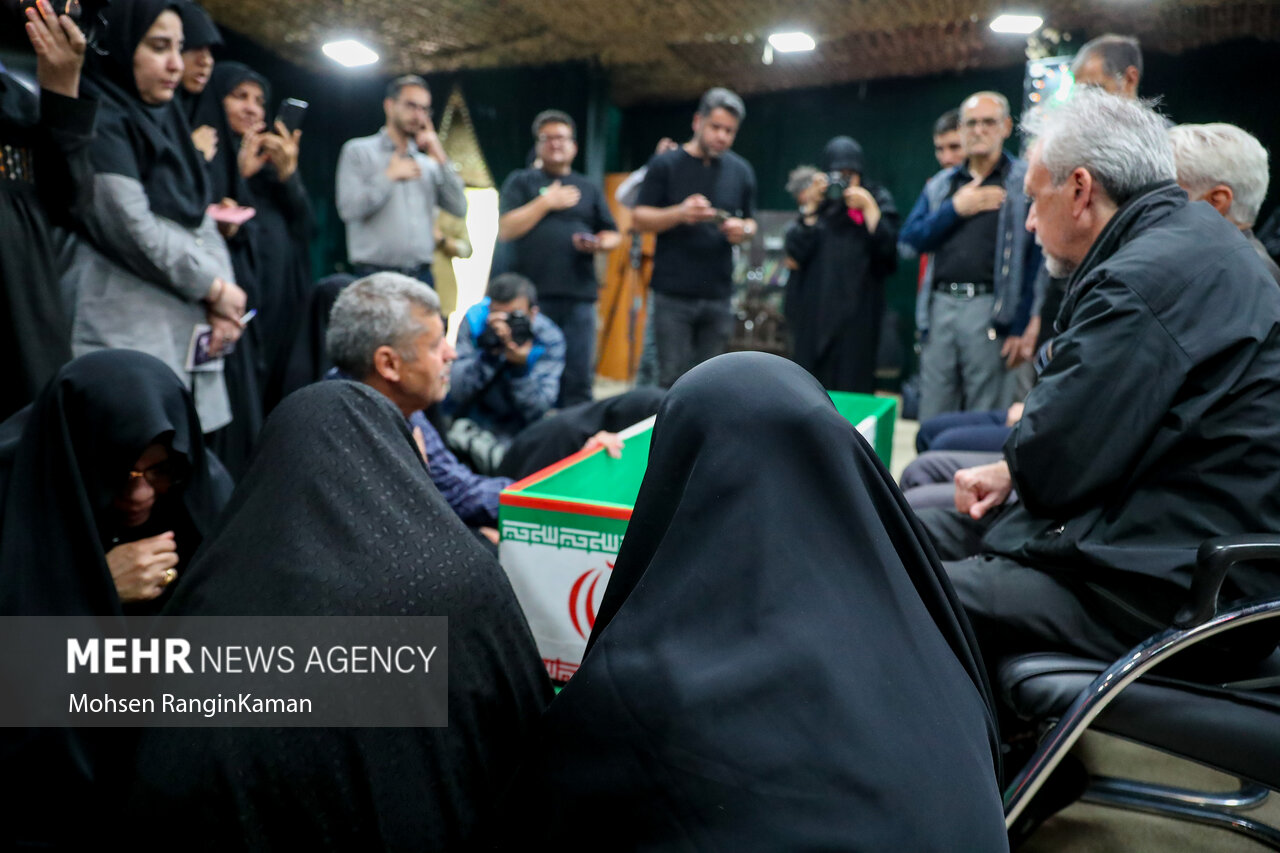 مراسم وداع با پیکر مطهر شهید محمدحسن زارعی