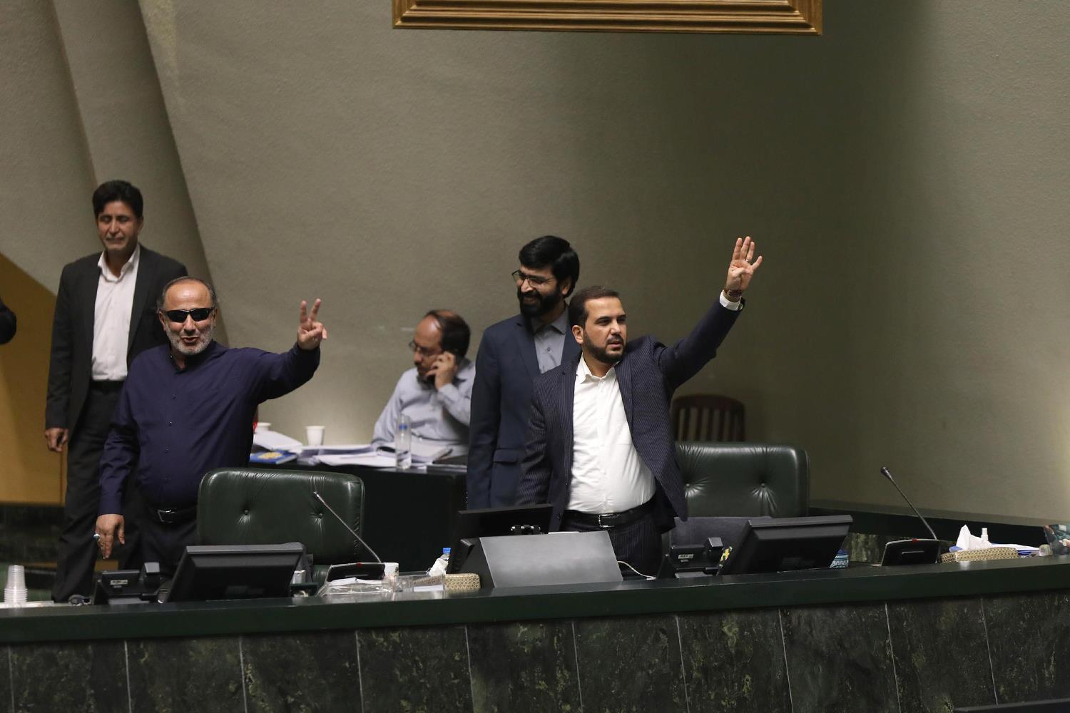 چهل و یکمین نشست بررسی برنامه هفتم توسعه در صحن علنی مجلس شورای اسلامی