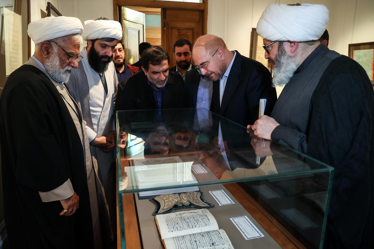 قالیباف در آیین رونمایی از تازه‌های نشر کتابخانه مجلس