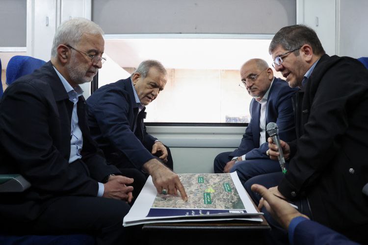 بازدید پزشکیان از خطوط راه‌آهن 