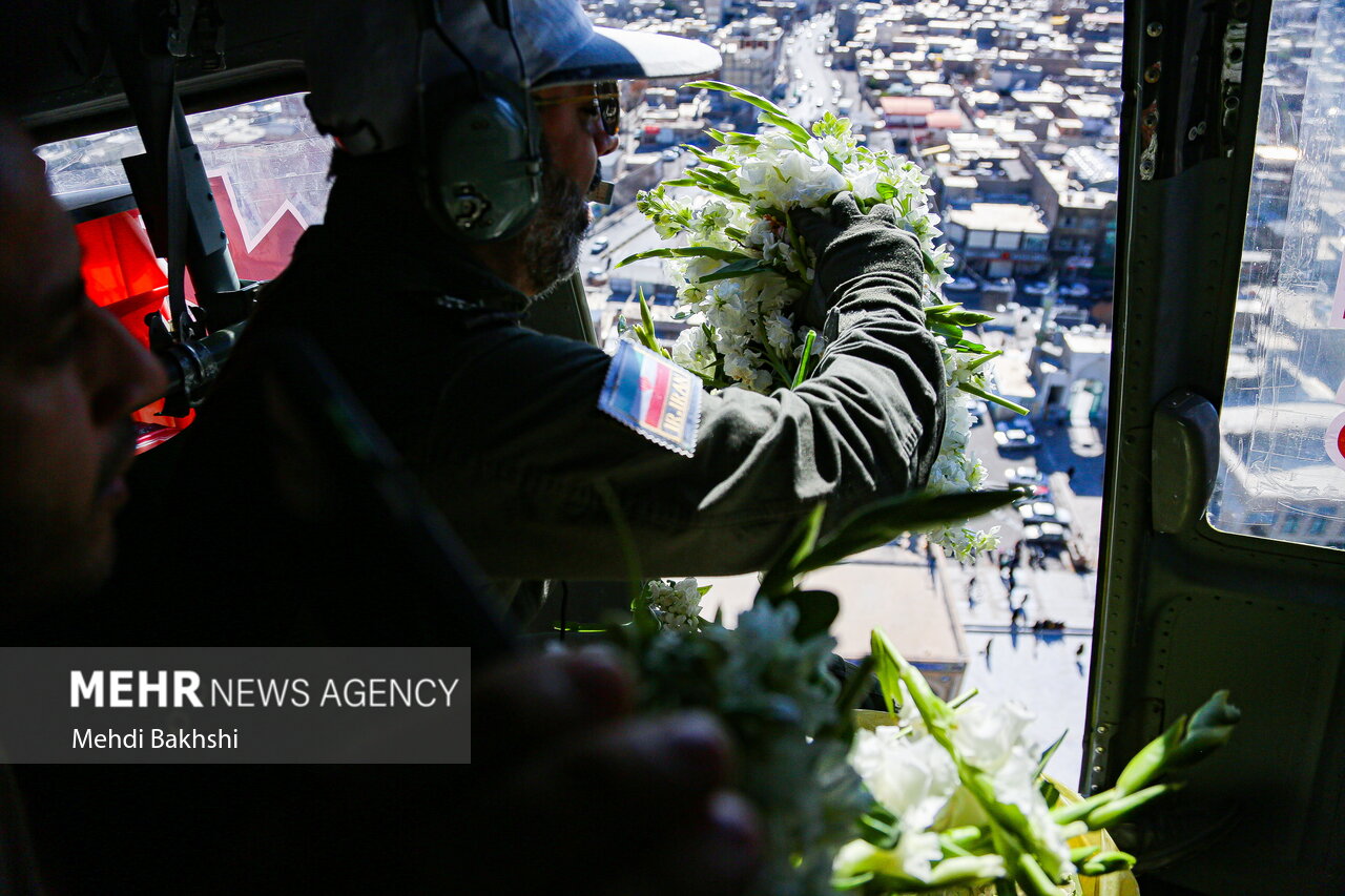 گلباران هوایی گلزار شهدای قم