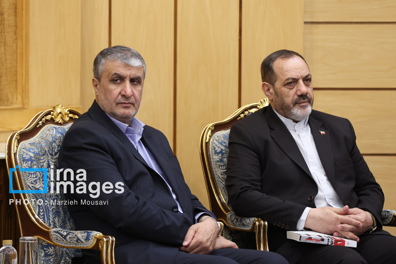 بدرقه رئیس‌جمهور به چین