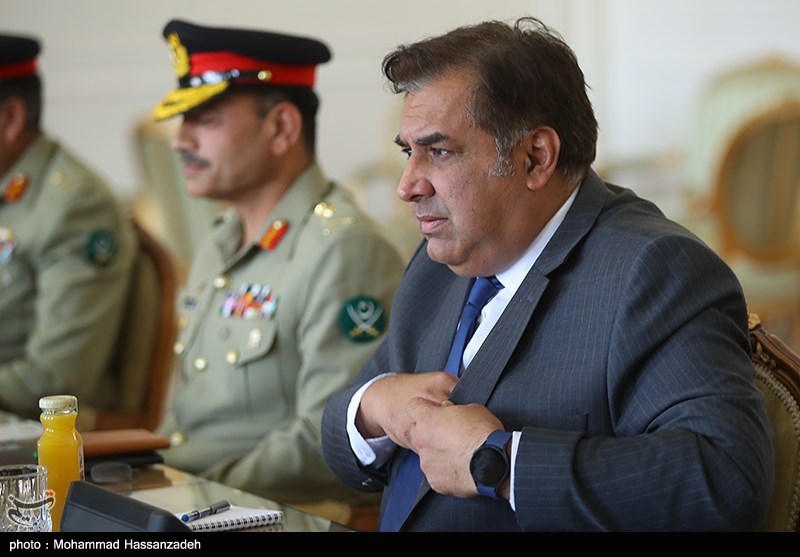 دیدار فرمانده ارتش پاکستان با وزیر امور خارجه