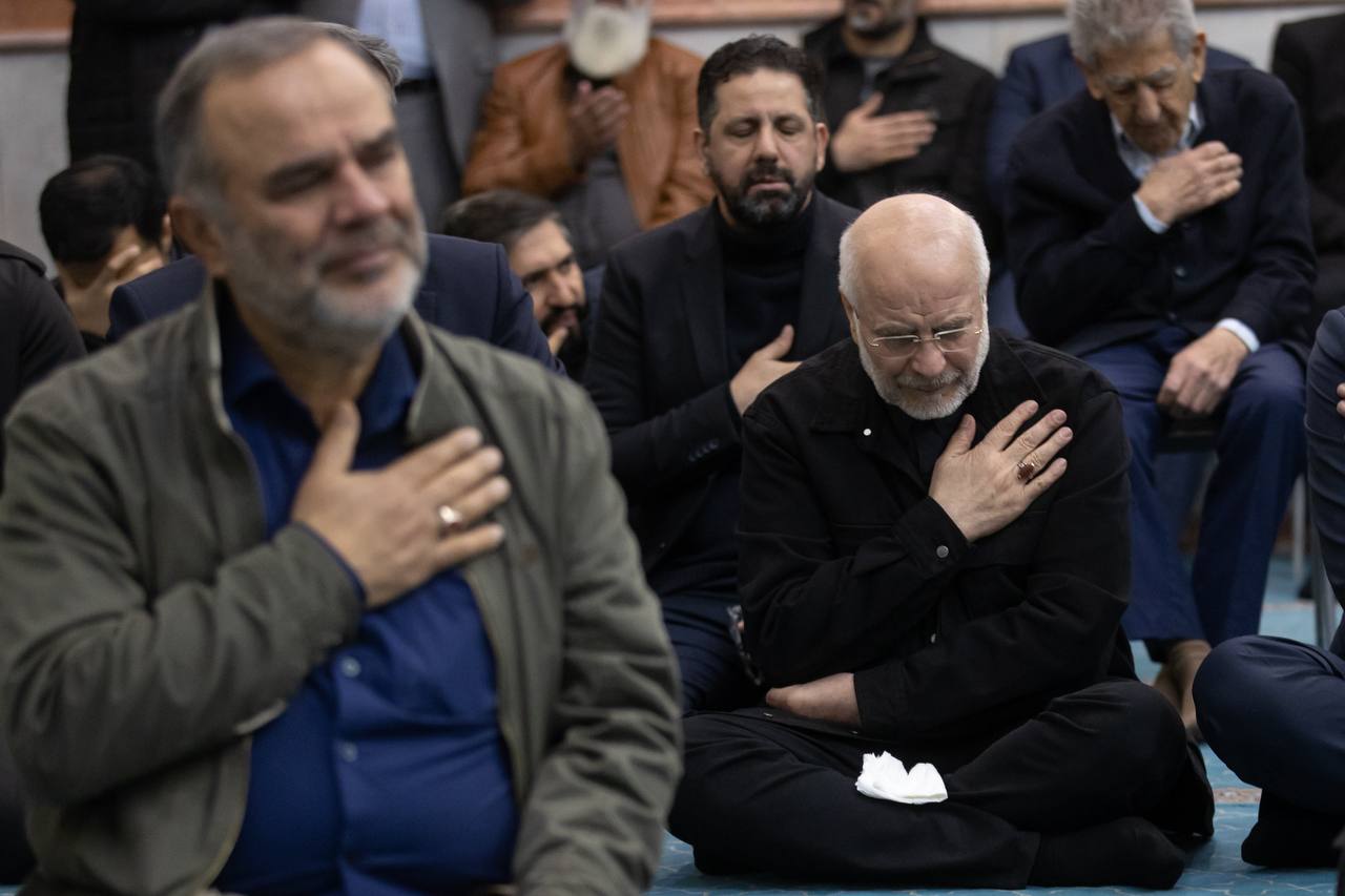 حضور‌ قالیباف در مراسم تشییع همسر و فرزند سقاب اصفهانی 