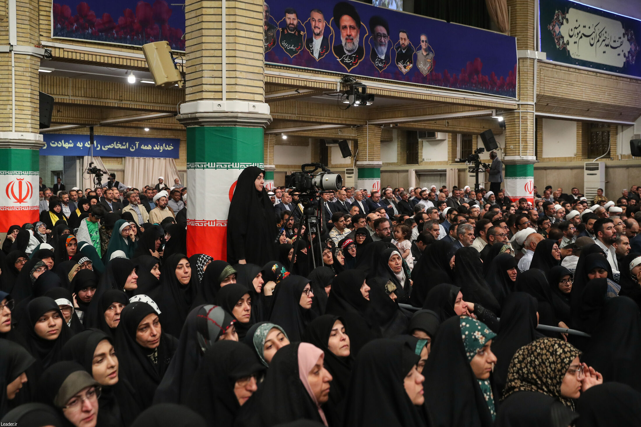 مراسم بزرگداشت شهدای خدمت با حضور رهبر انقلاب 