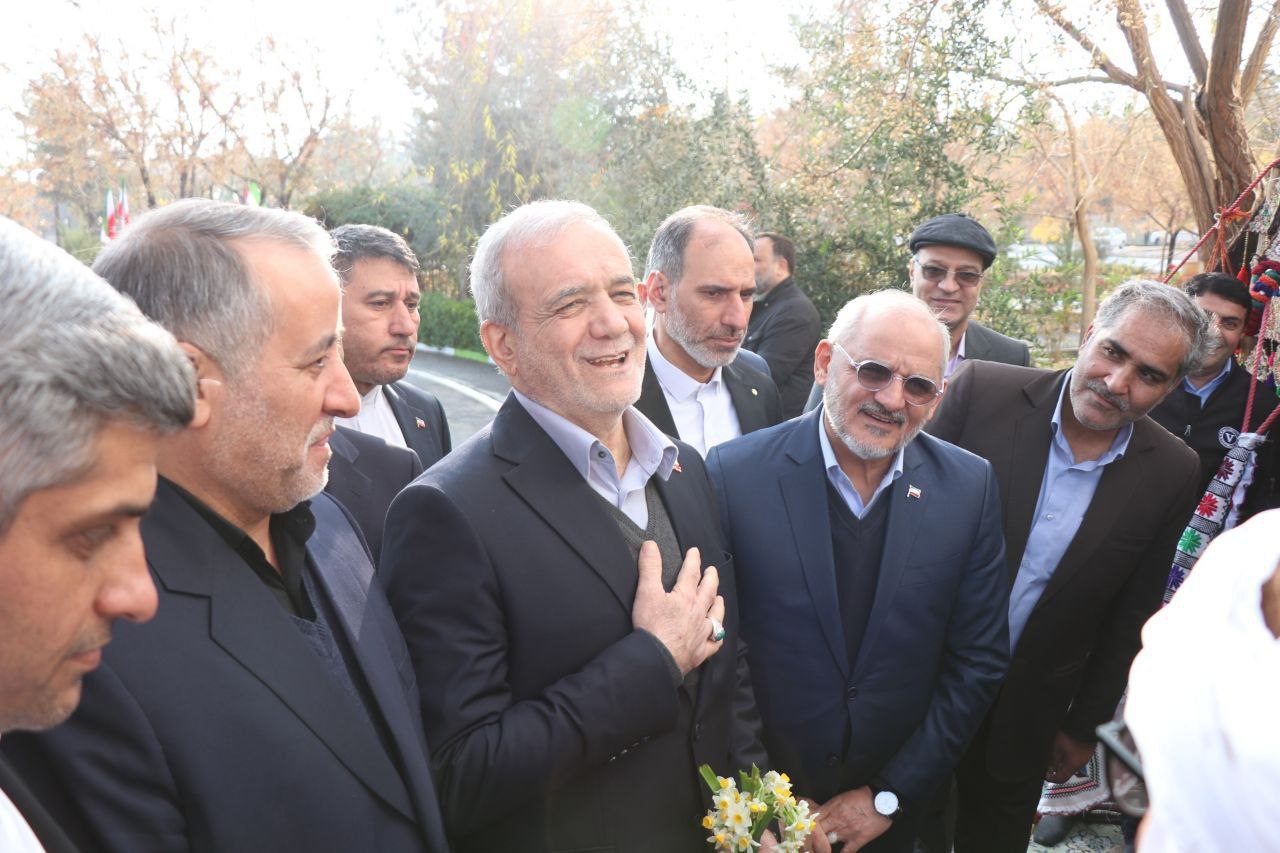 ورود رئیس‌جمهور به استانداری خراسان جنوبی