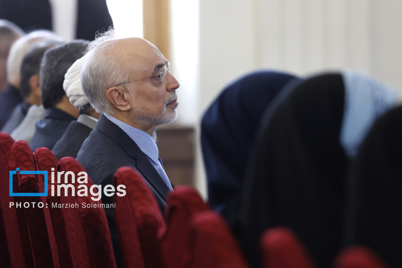 رونمایی از سردیس شهید امیرعبداللهیان در وزارت خارجه