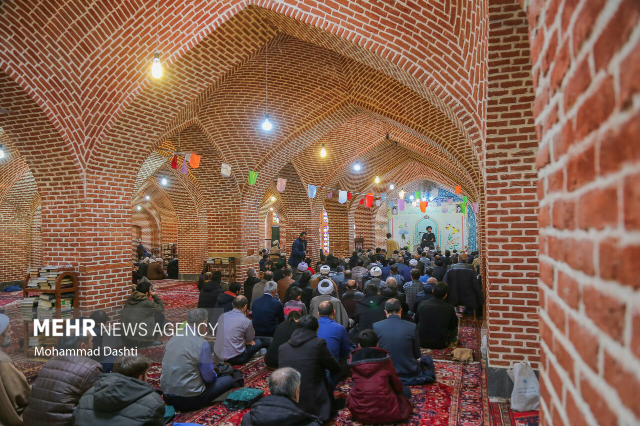 عمامه گذاری طلاب اردبیل به مناسبت نیمه شعبان