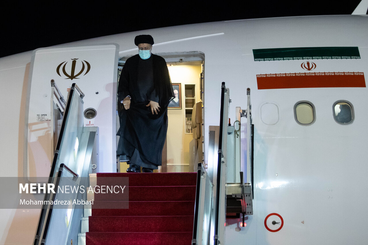 بازگشت رئیس جمهور از سفر ترکمنستان