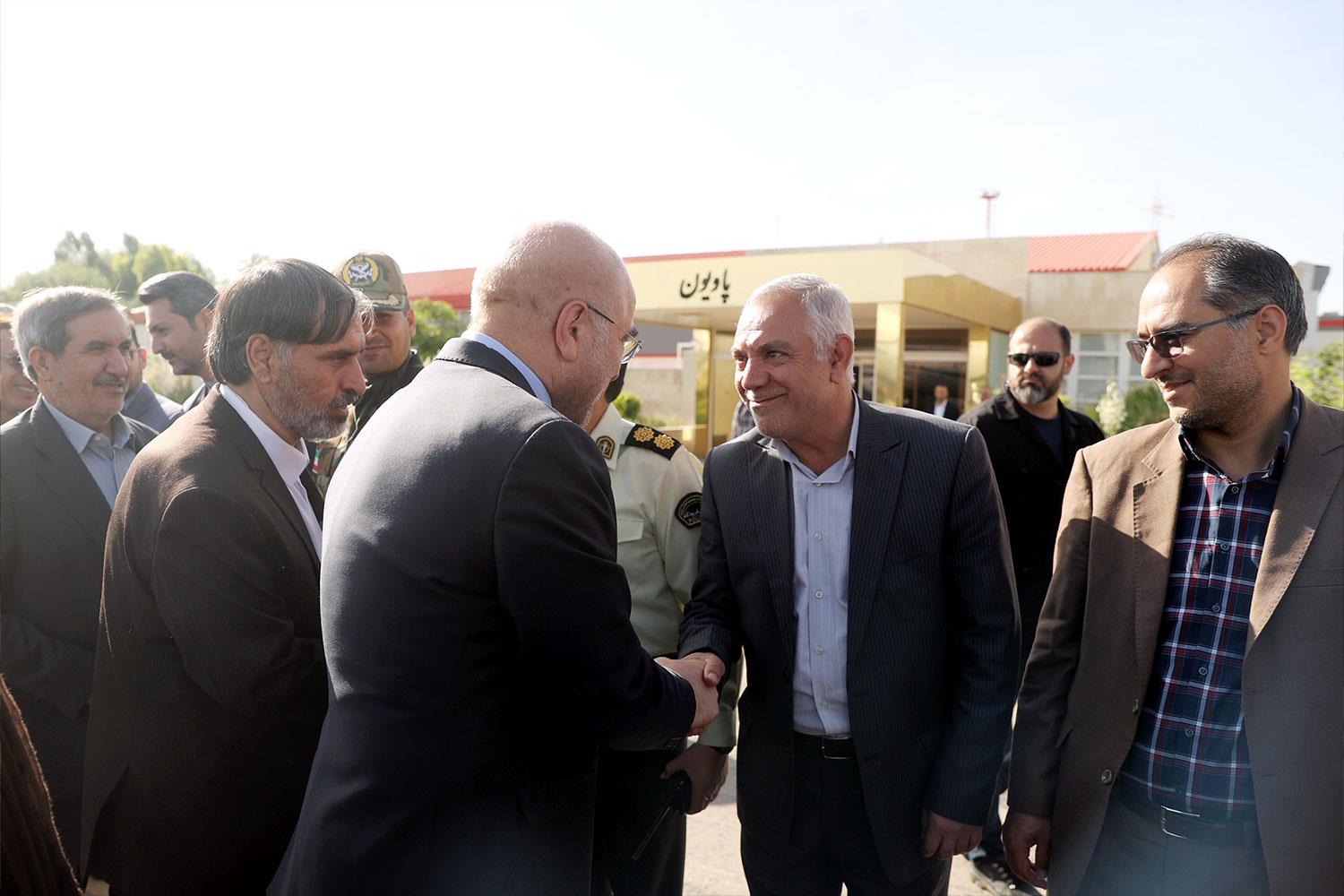 استقبال رسمی از قالیباف در فرودگاه بجنورد