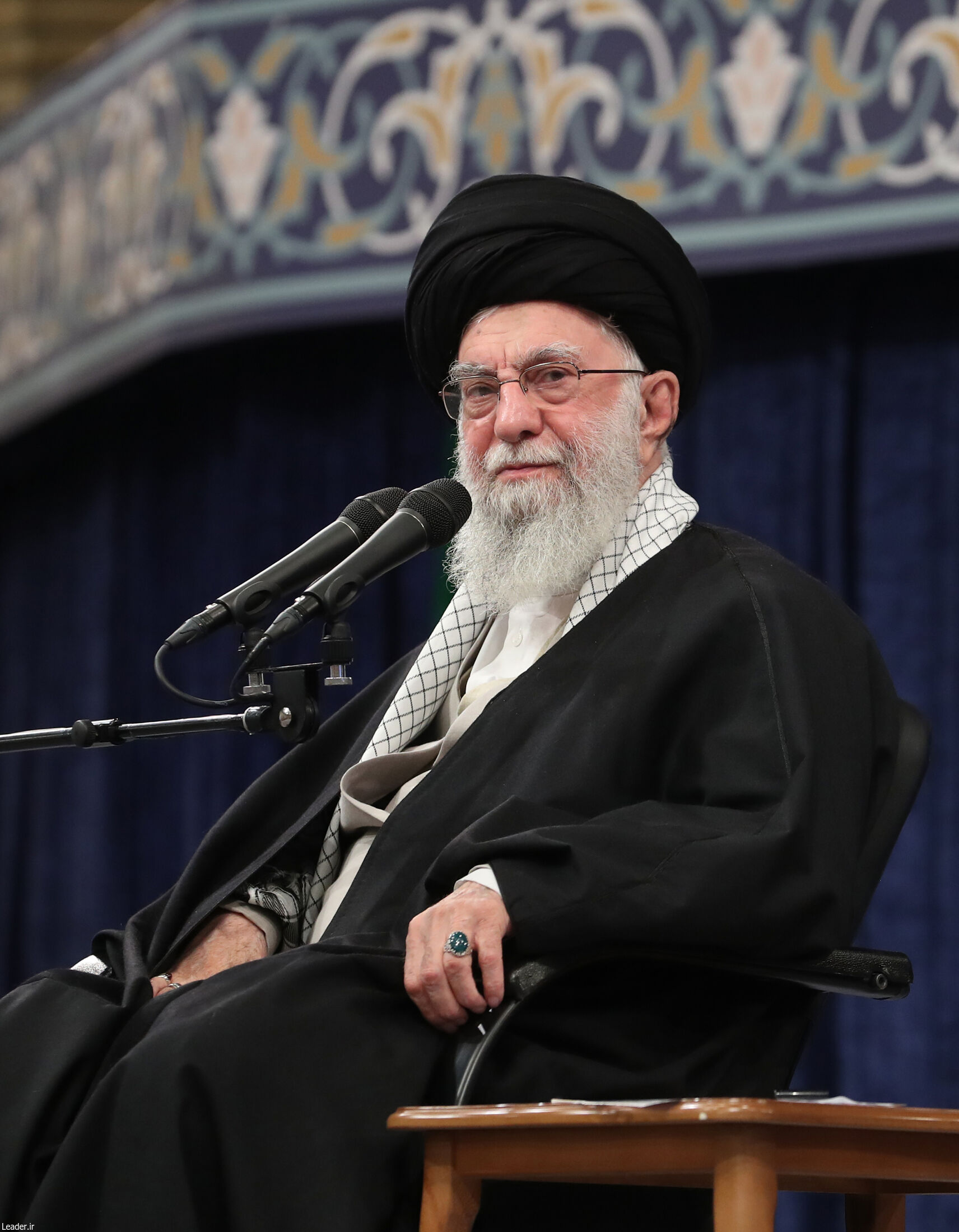 دیدار جمعی از نخبگان با رهبر انقلاب
