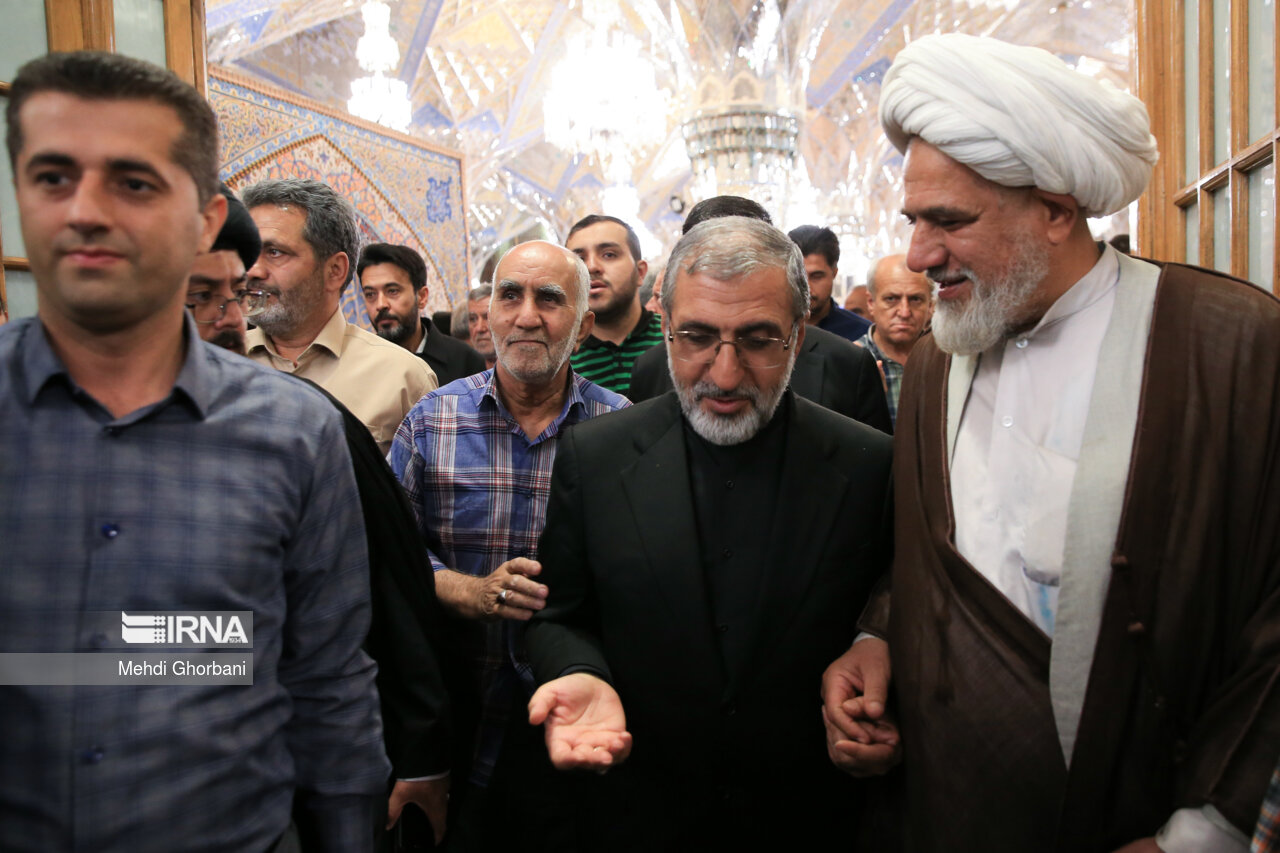 مراسم هفتمین روز شهادت رئیس جمهور در حرم رضوی