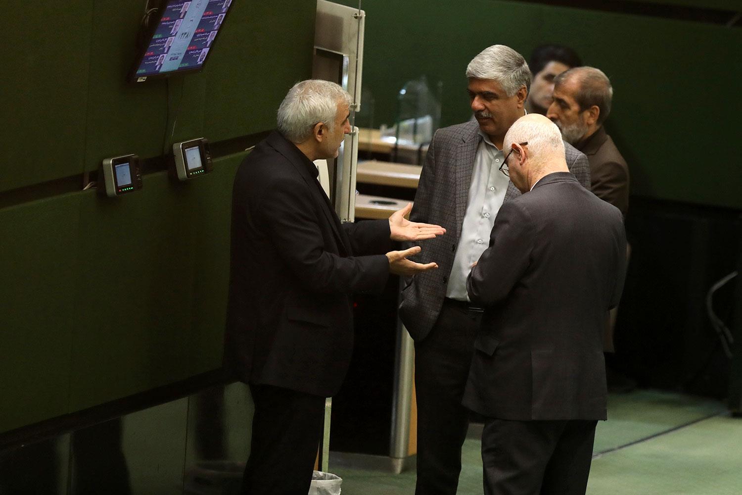 نشست علنی یکم مردادماه مجلس