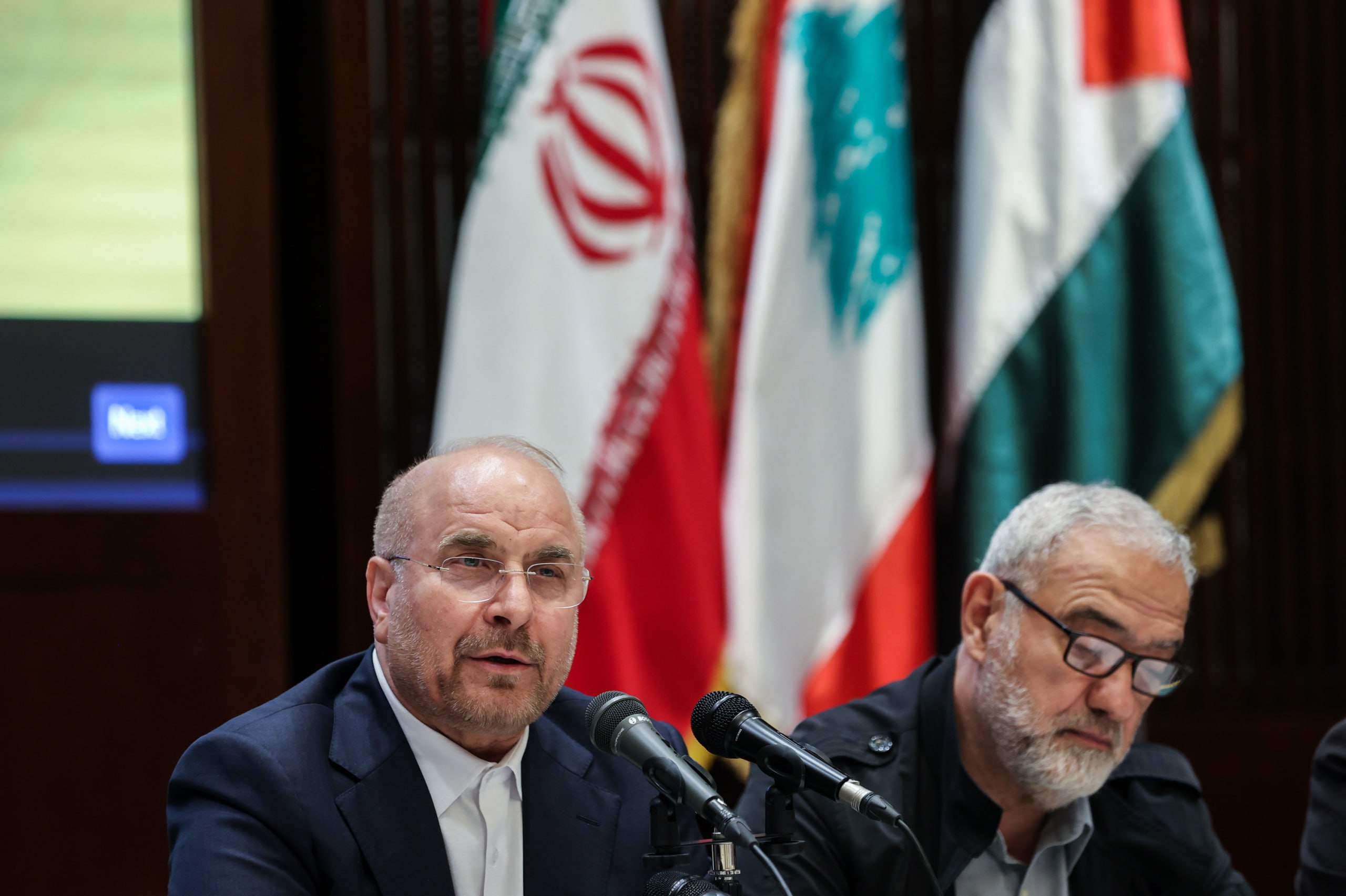 دیدار جمعی از فعالان سیاسی، احزاب و گروه‌های سیاسی مقاومت با قالیباف