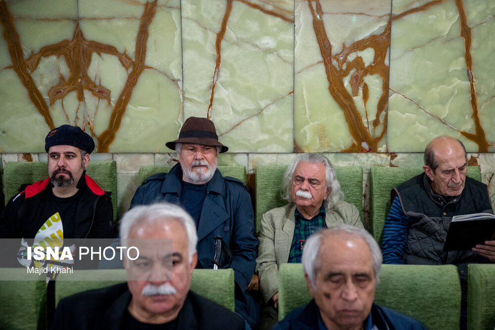 بازیگران در مراسم ختم مرحوم عنایت بخشی