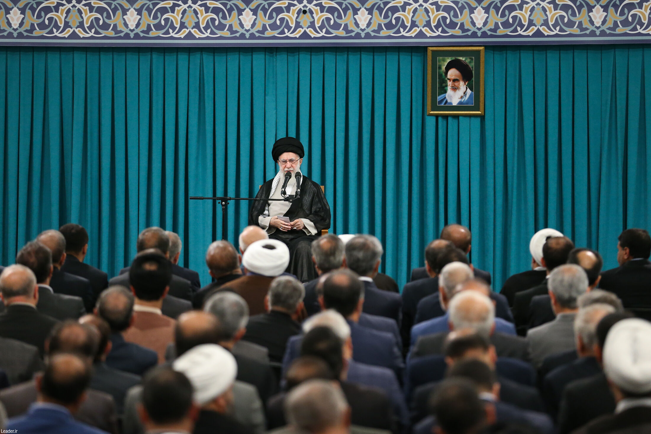 دیدار رهبر انقلاب با نمایندگان مجلس