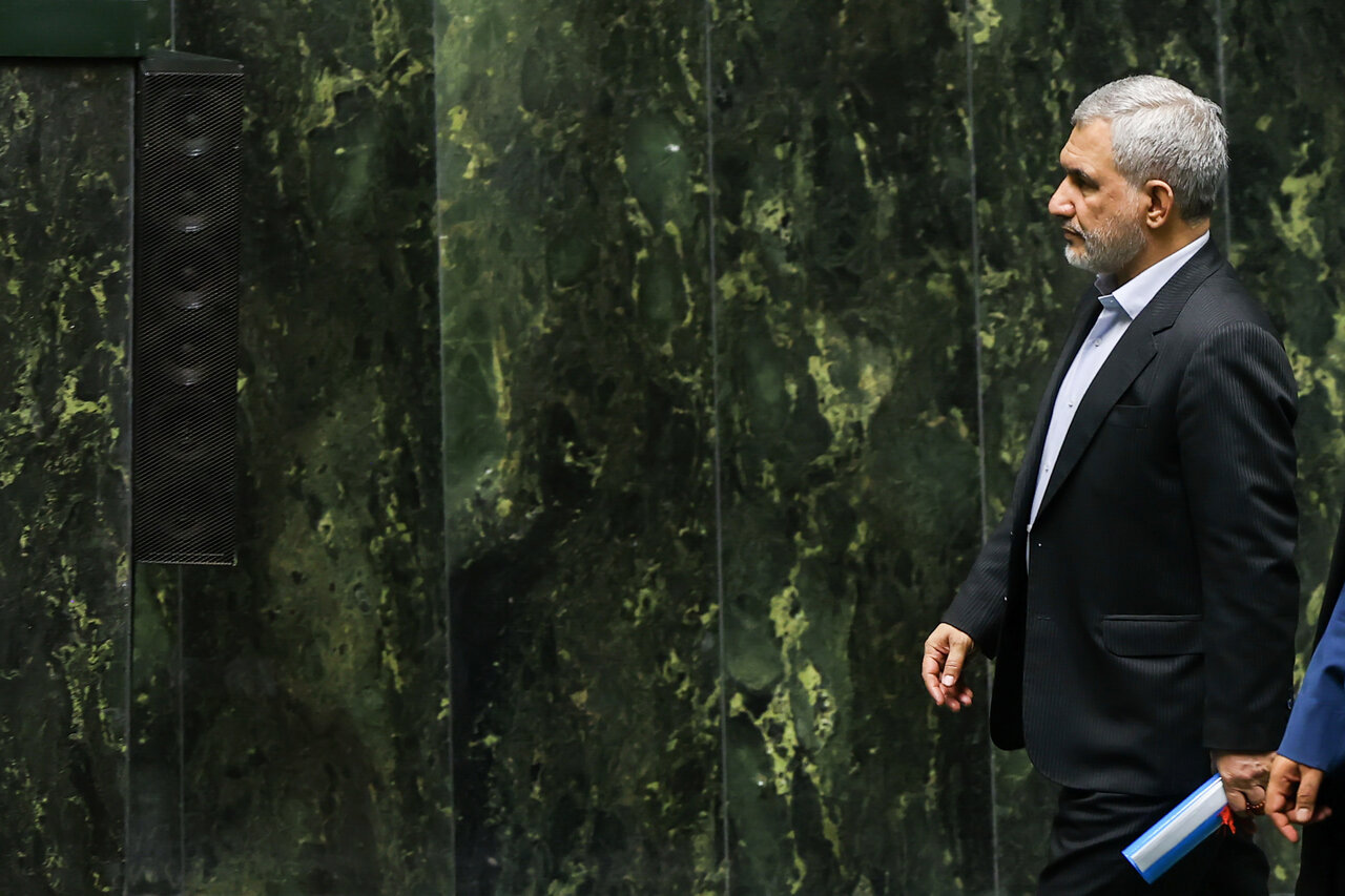 خیرمقدم  قالیباف به مجتبی رحماندوست نماینده جانباز