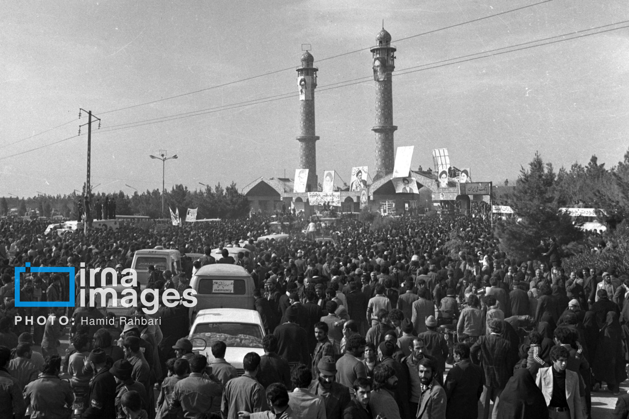 تصاویری از روزهای انقلاب - ۱۲ بهمن ۱۳۵۷