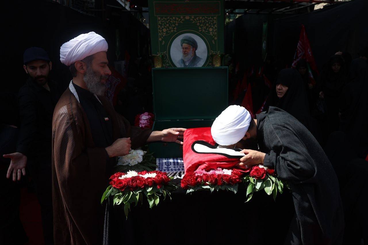 برافراشتن پرچم خونخواهی رهبر شهید انقلاب