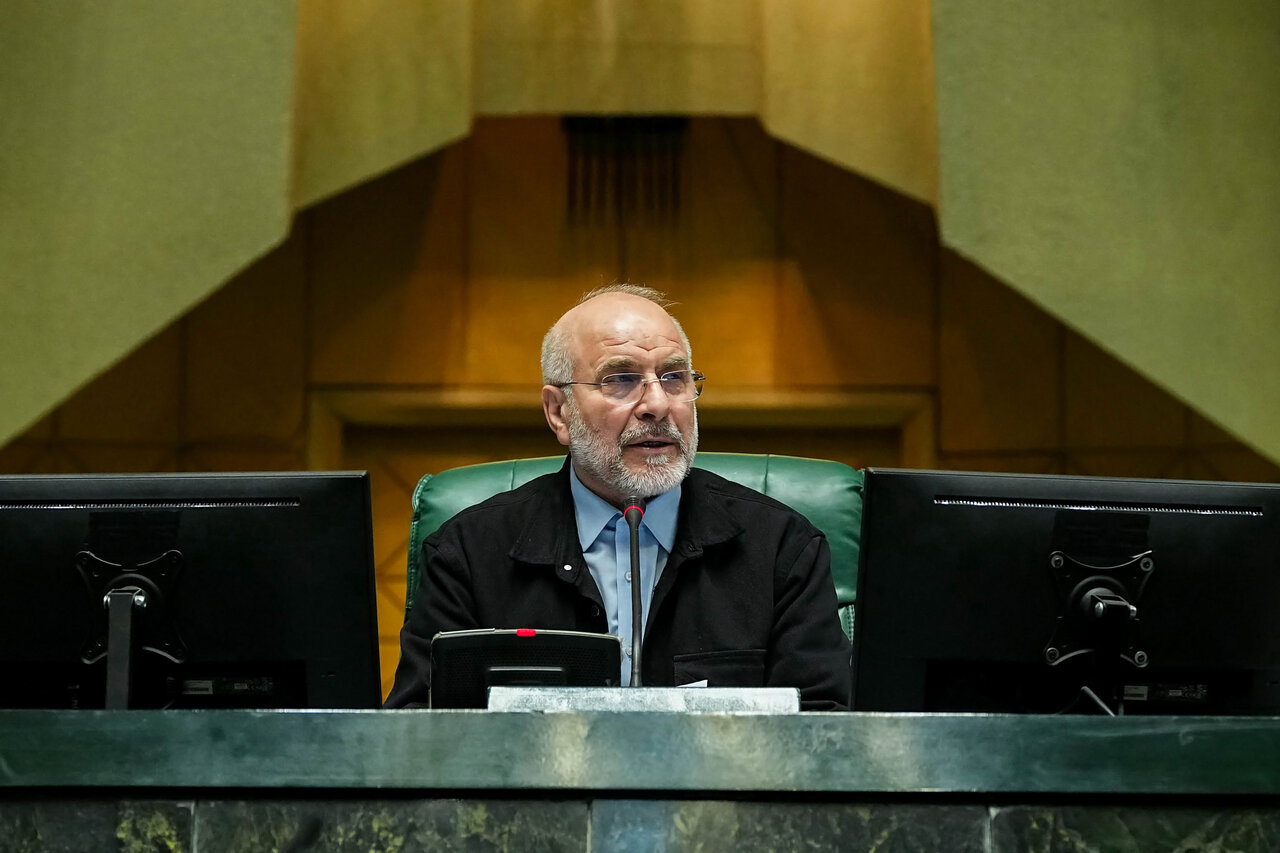 نشست غیرعلنی چهارشنبه ۱۷ دی