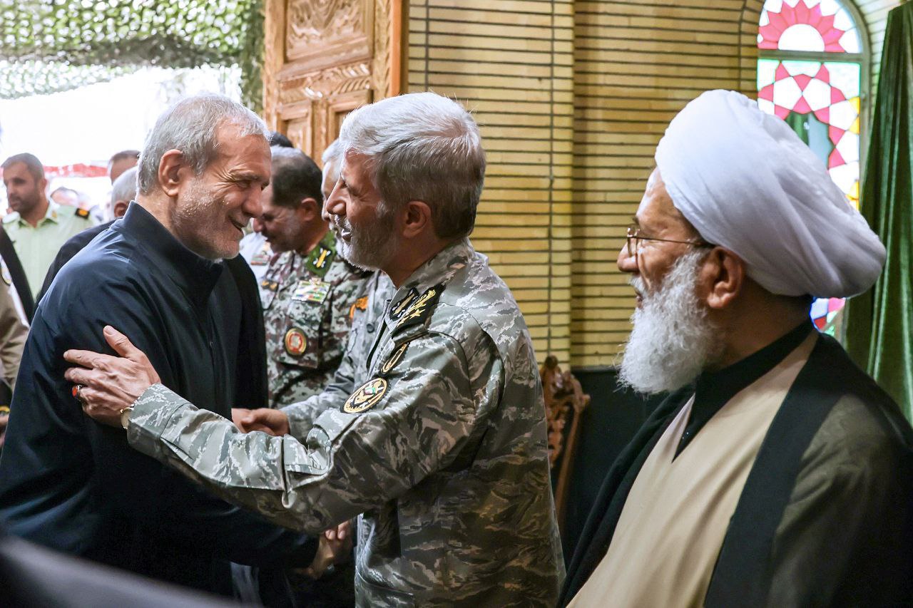 حضور رئیس‌جمهور در مراسم گرامیداشت شهدای ارتش