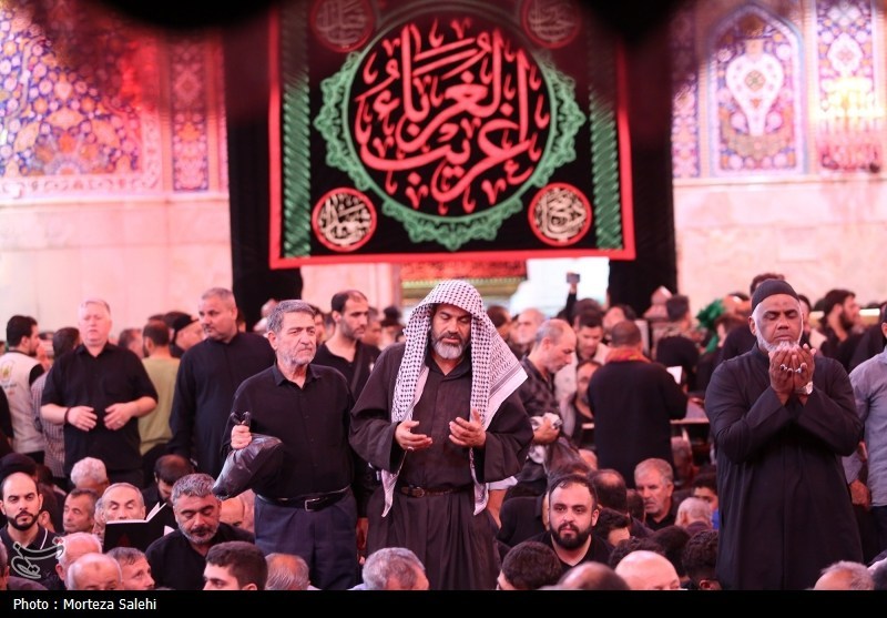 حرم مطهر امام حسین (ع) در شب اربعین