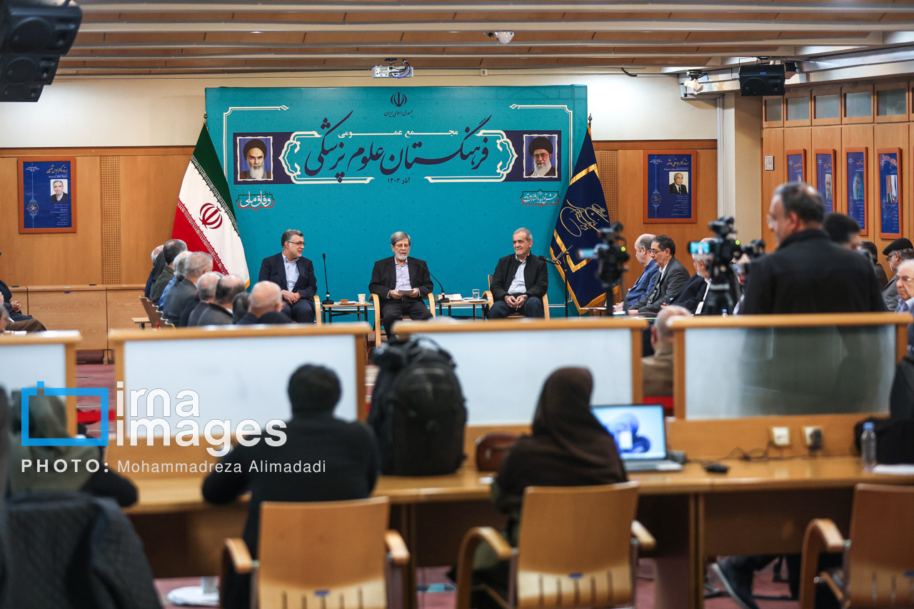 دیدار جمعی از اعضای جامعه پزشکان با رئیس جمهور