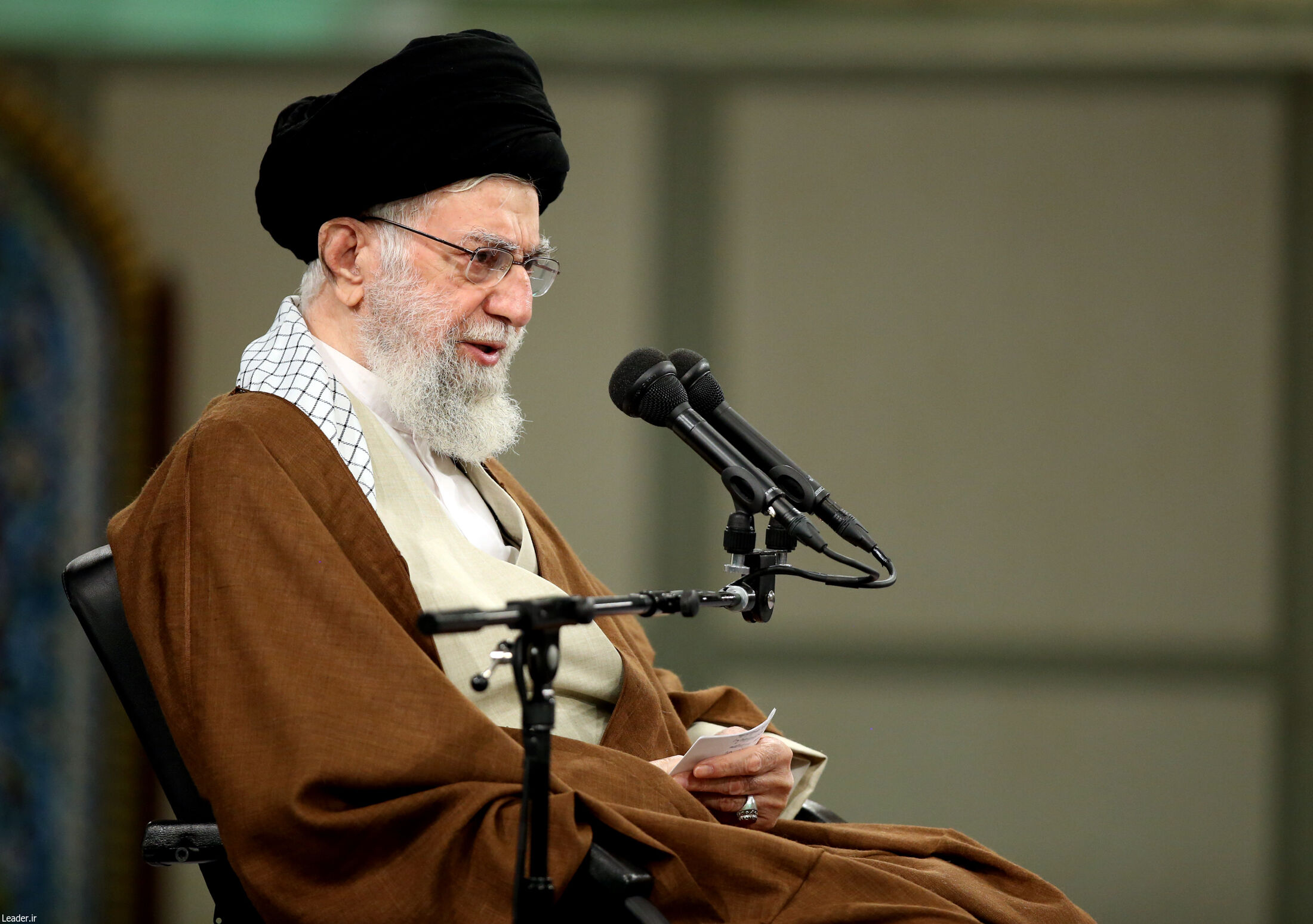 دیدار معلمان با رهبر انقلاب در روز معلم