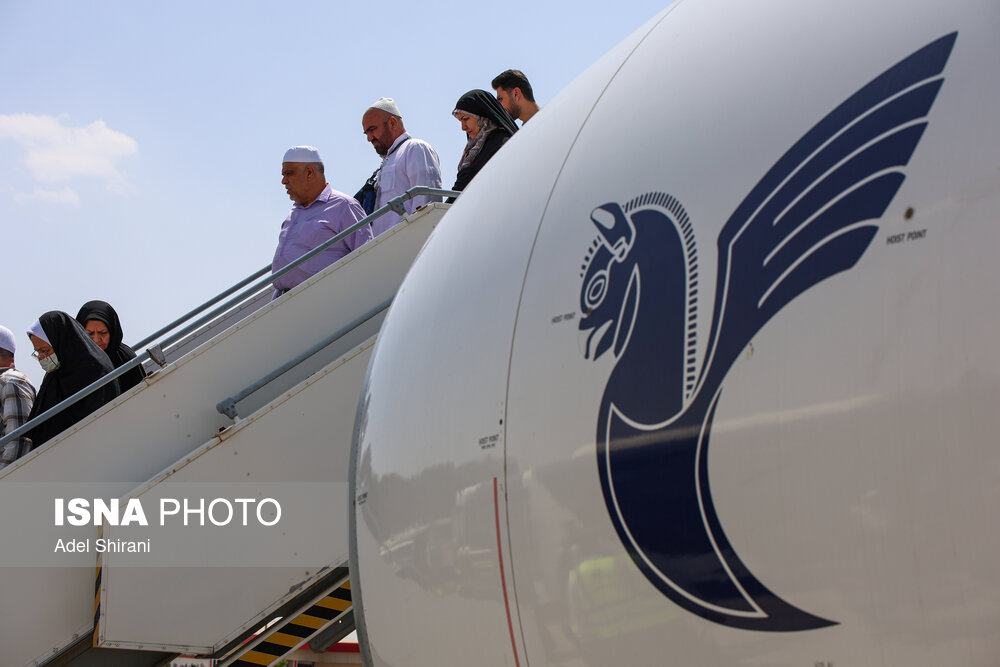 بازگشت نخستین گروه حجاج - اصفهان