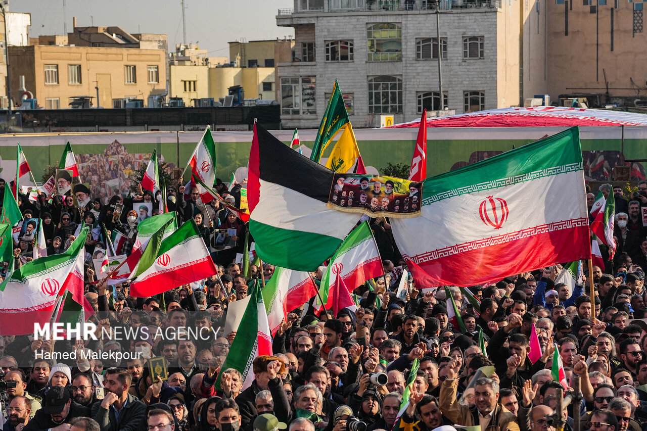 تجمع همبستگی ملی با سخنرانی رئیس مجلس