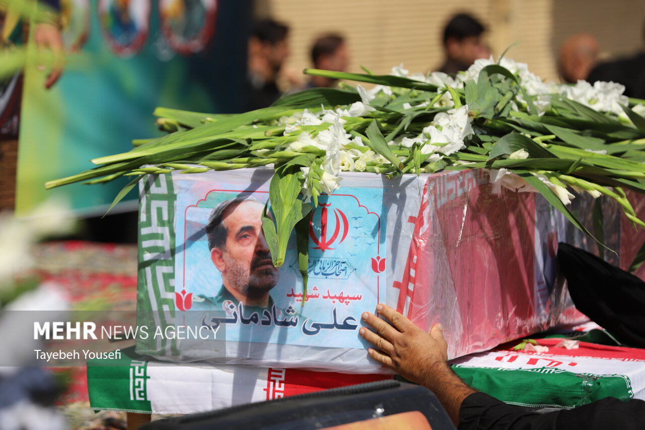 تشییع و خاکسپاری پیکر سردار شهید «علی شادمانی» 