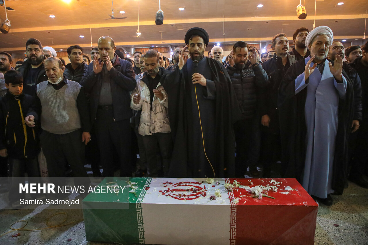 تشییع پیکر شهدای اغتشاشات