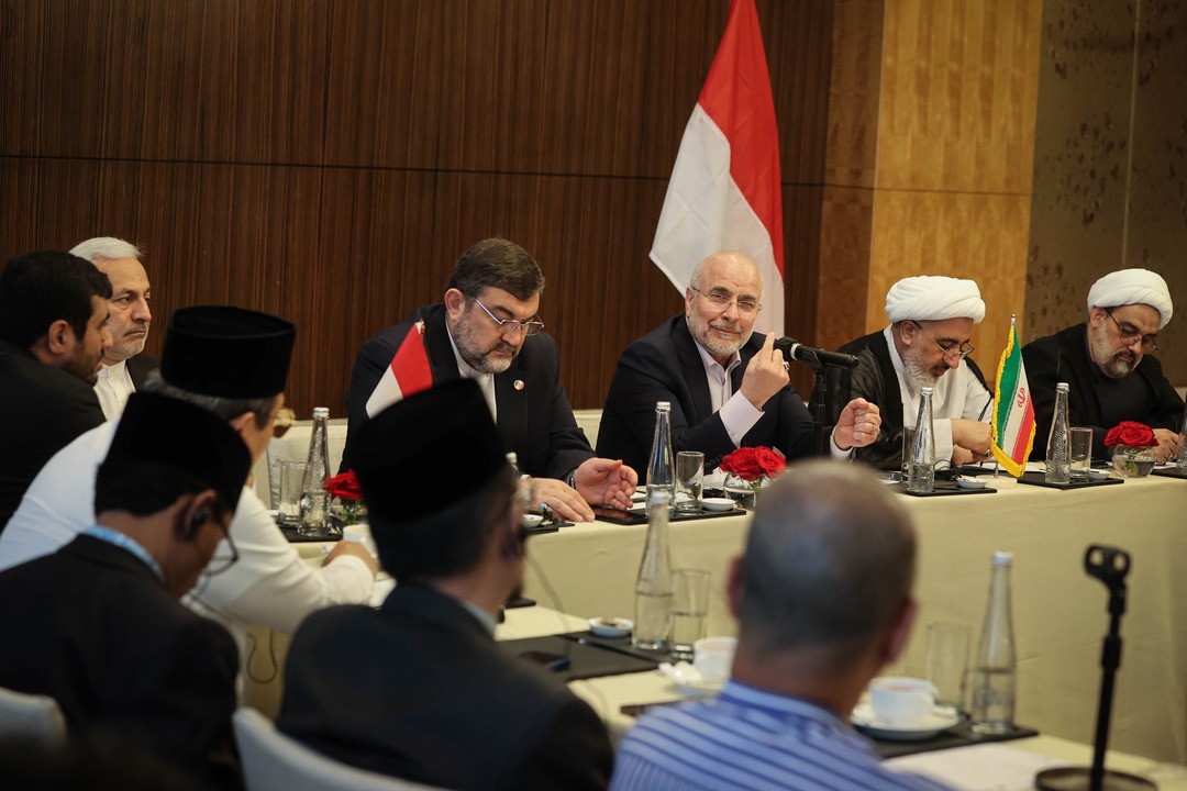 دیدار قالیباف با جمعی از علما و فرهیختگان اندونزیایی در جاکارتا