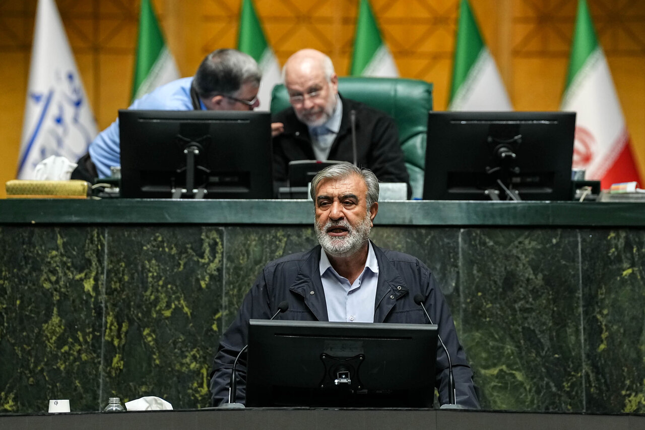 حضور امیر موسوی و عراقچی در جلسه غیرعلنی مجلس