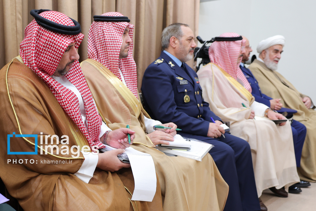 تقدیم پیام پادشاه عربستان به رهبر انقلاب